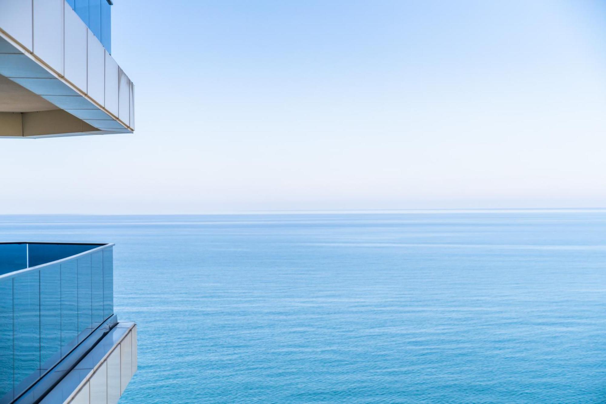 Green Side Apart Hotel Batumi Exterior photo