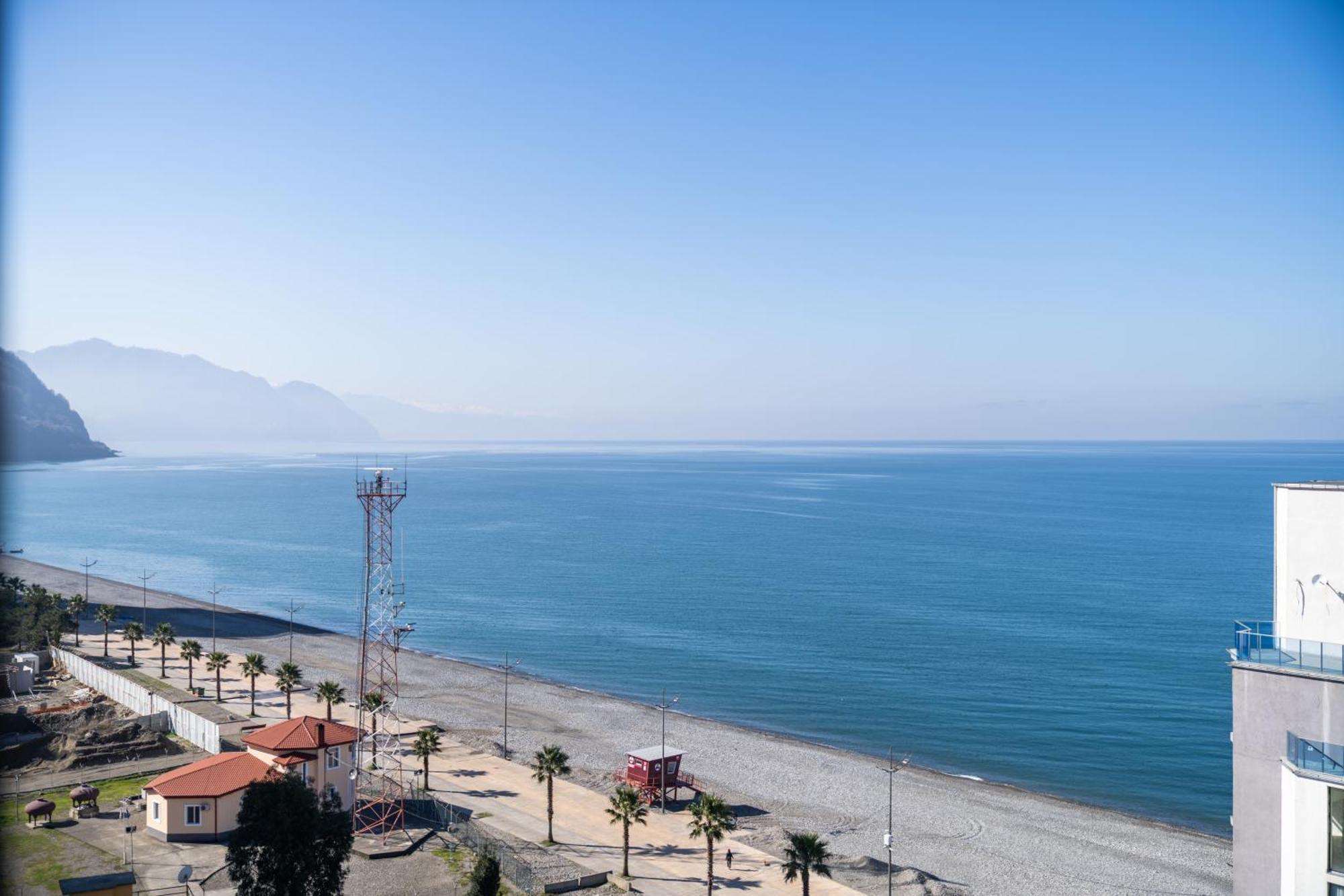 Green Side Apart Hotel Batumi Exterior photo