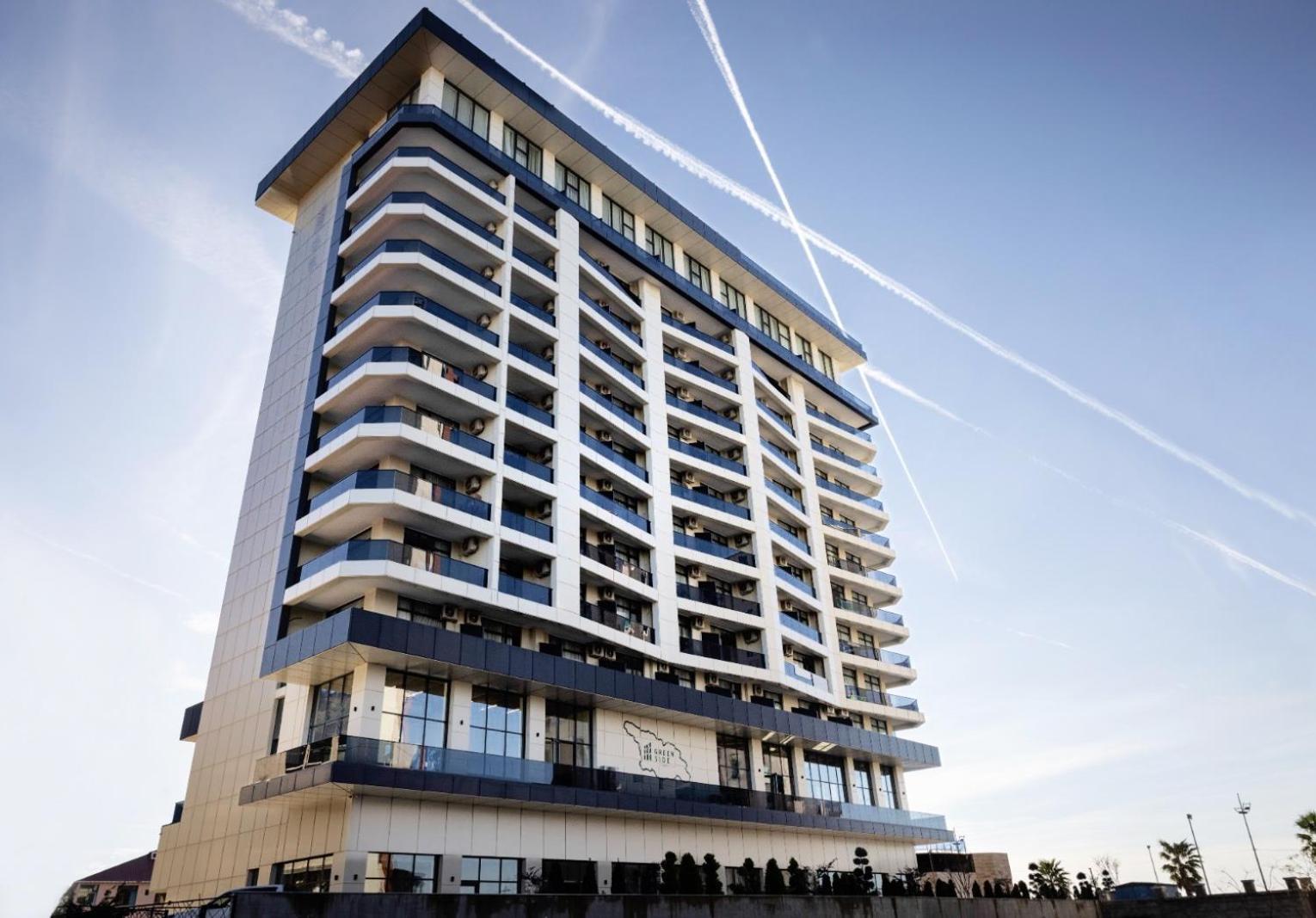Green Side Apart Hotel Batumi Exterior photo