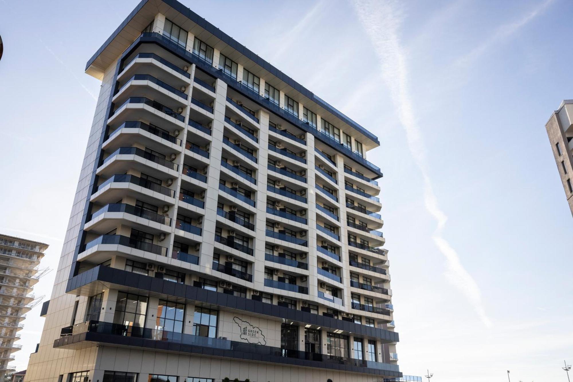 Green Side Apart Hotel Batumi Exterior photo